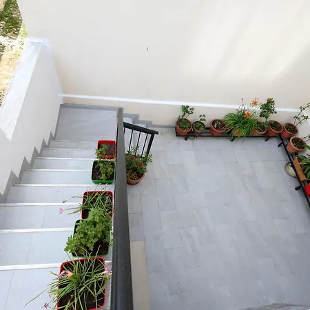 Guesthouse Berati بيت ضيافة بيرات