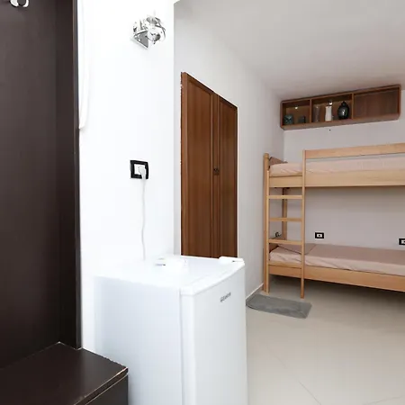 Guesthouse Berati 3* Берат