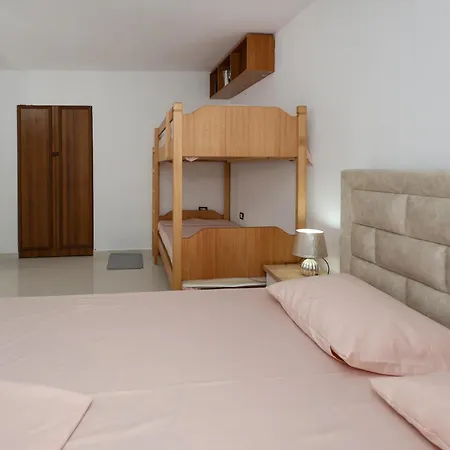 Guesthouse Berati Гостевой дом Берат