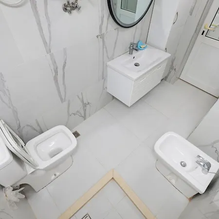 Guesthouse Berati بيت ضيافة