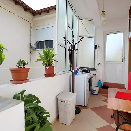 Guesthouse Berati 3* Берат