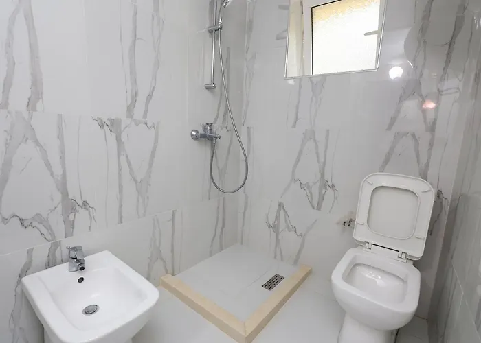 Gasthof Guesthouse Berati